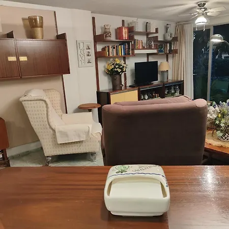 Apartment Seaside Escape In