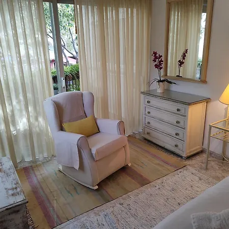 Seaside Escape In Apartment *